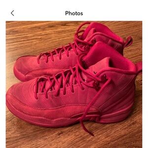 Red Jordan 12